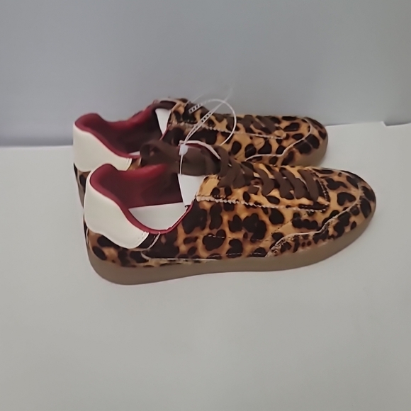 Steve Madden Braxton Leopard Print Retro Sneakers - Picture 3 of 7